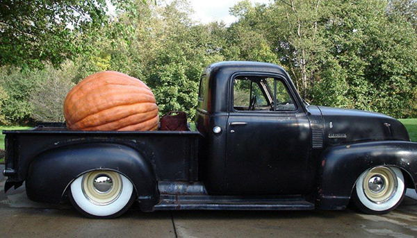 Gerry Kerna's Chuck the Pumpkin in the back of her 50's style truck